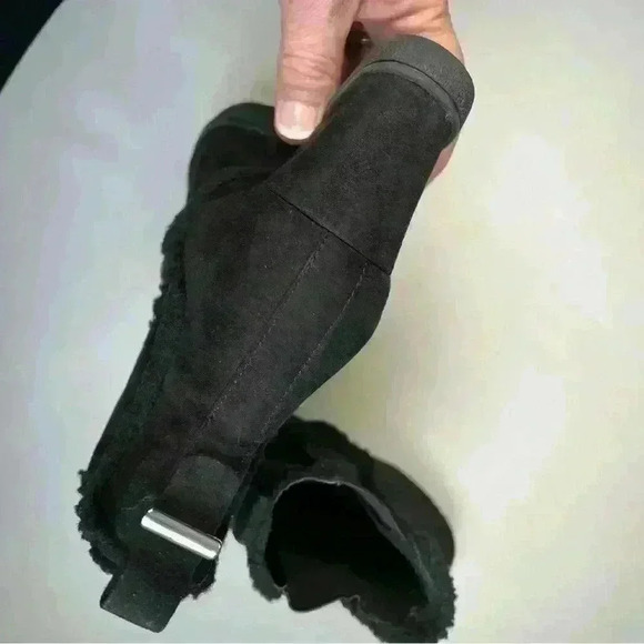 Unisa Missy Wedge Chelsea Boot slightly used, but in fabulous condition 7.5 - Picture 5 of 11